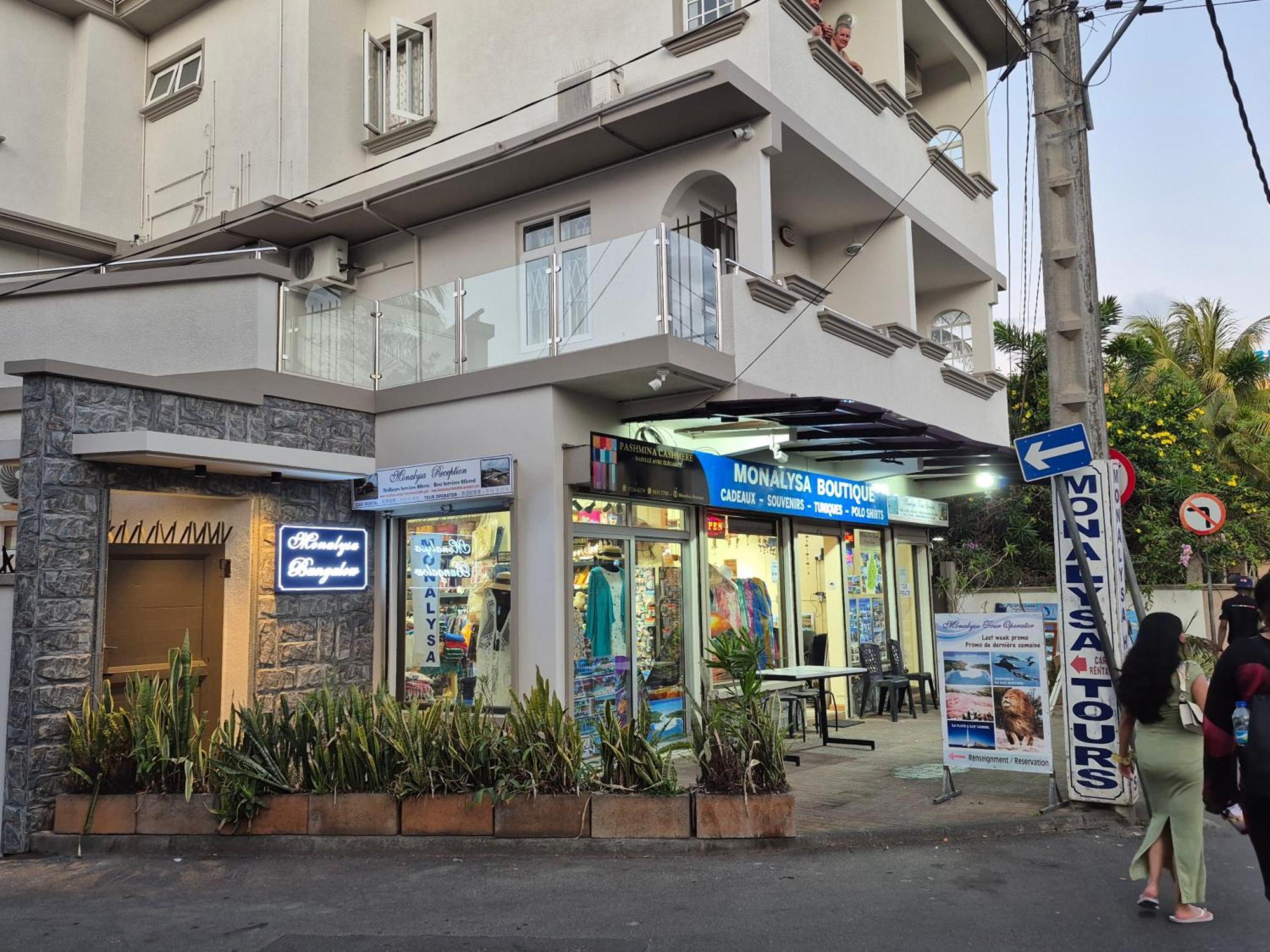 Monalysa Holidays Grand Baie Exterior foto